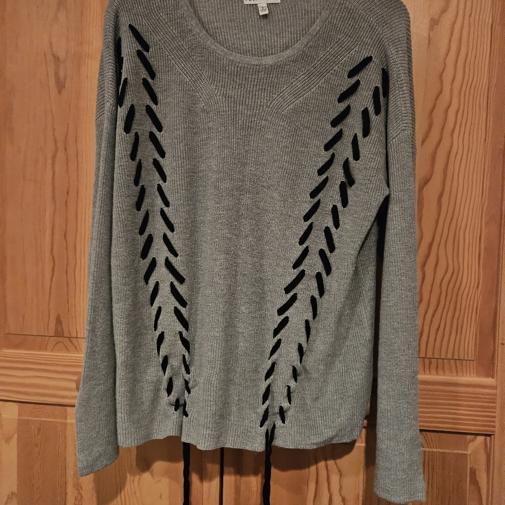 NWOT Neiman Marcus Poly/Viscose Sweater sz Large. Adjustable Lacing Detail